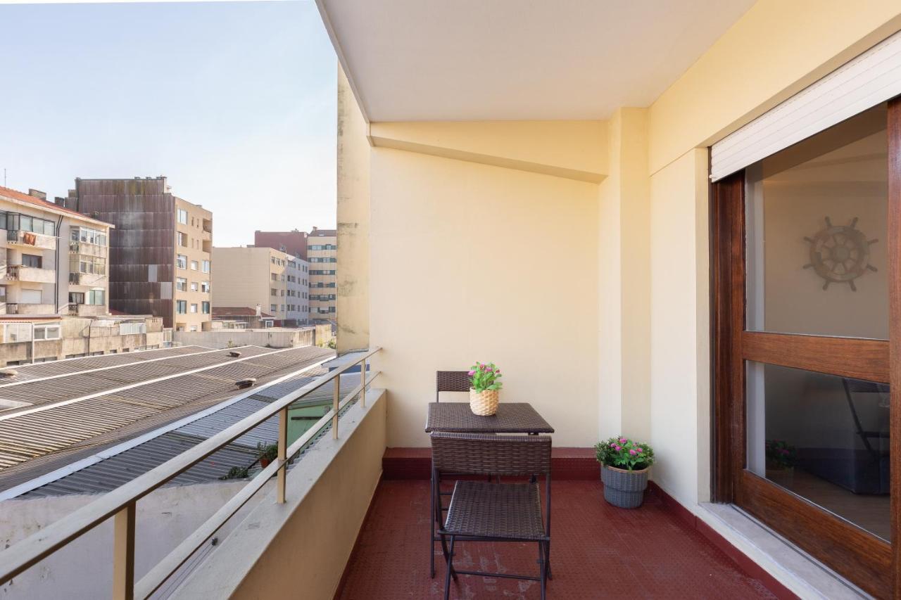 Host Wise - Trendy Bright Flats With Jacuzzi - 5 Min Beach Матозиньюш Экстерьер фото